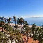 Mediterranean Apartment In Lloret De Mar Next To The Sea