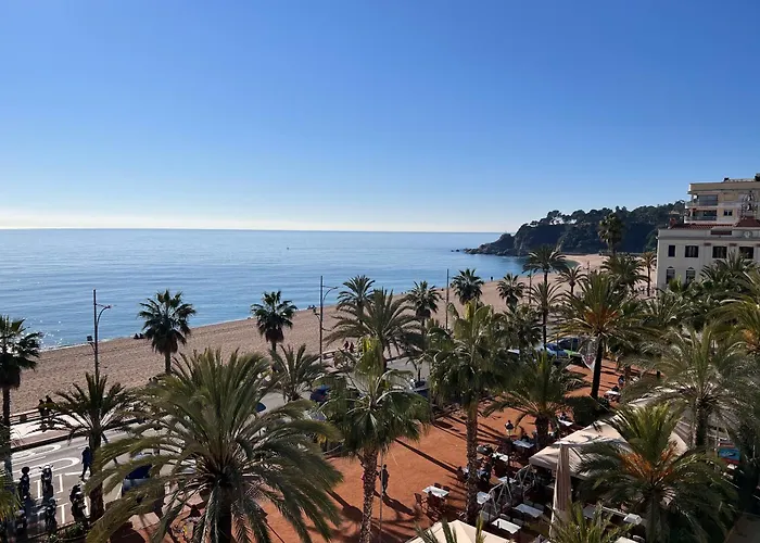 Mediterranean Apartment In Lloret De Mar Next To The Sea